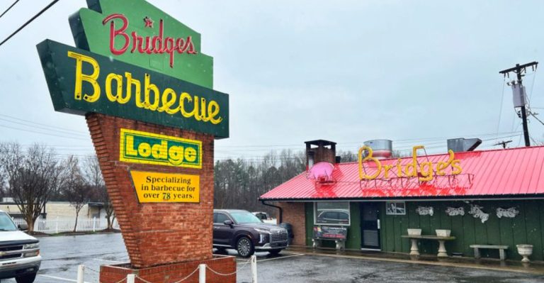 8 North Carolina Restaurants That Are Both Affordable And Unforgettable