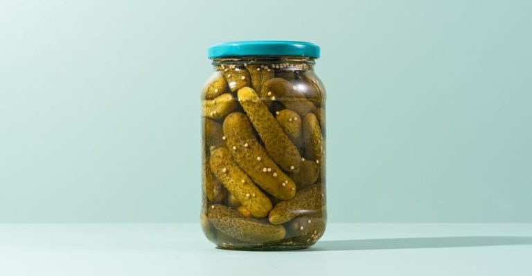 8 Reasons Pickle Juice Might Be Bad For You And 8 Reasons It Might Be Surprisingly Good
