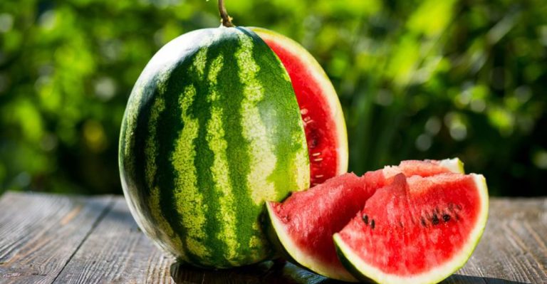 8 Secrets To Picking A Watermelon That’s Juicy And Delicious