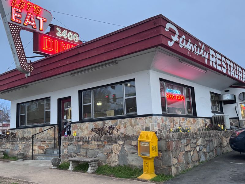 9. 2400 Diner, Fredericksburg