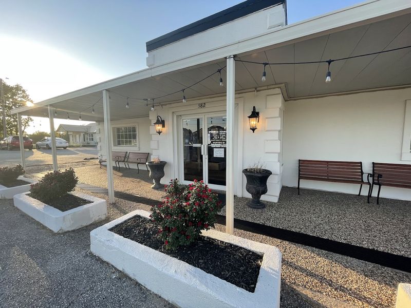 The Venesian Inn, Tontitown