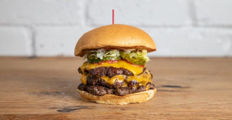 9 California Burger Spots Still Serving Secret Sauce Straight Out Of The Golden Era
