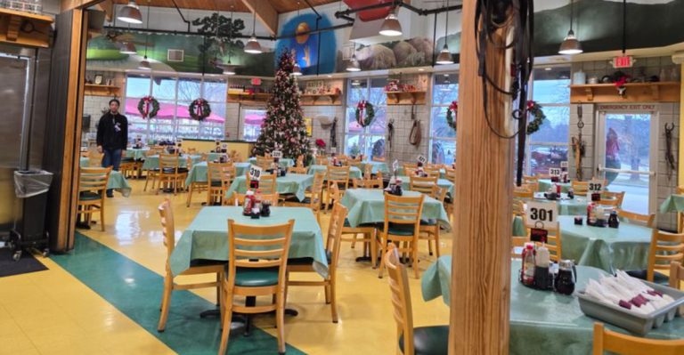 9 North Carolina Christmas-Morning Breakfast Spots Locals Return To Every Year