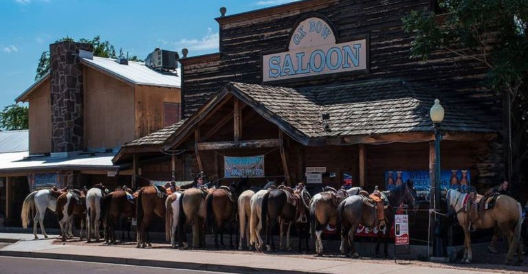 9 Picture-Perfect Small-Town Arizona Restaurants That Are Worth The Detour