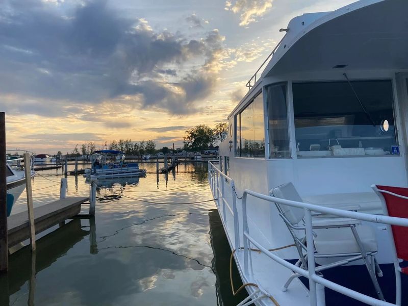 10. Houseboats And Lake Erie Sunsets – Island Houseboat Getaway, Port Clinton