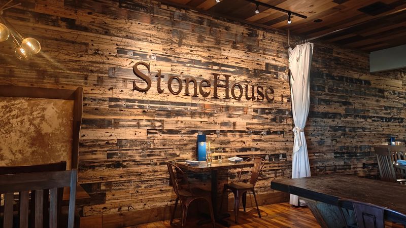 Brick And Timber That Set An Immediate Mood