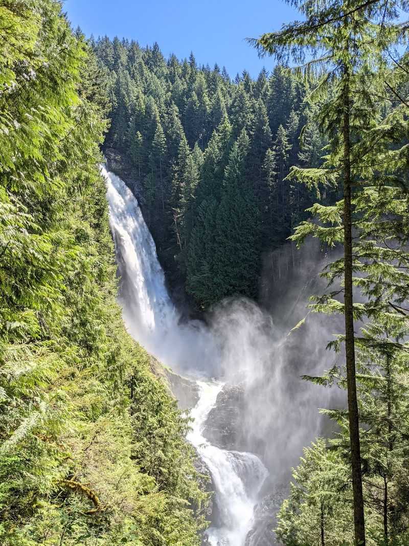 An Easy Washington Hike Ends At A Towering Waterfall Taller Than A 20 ...