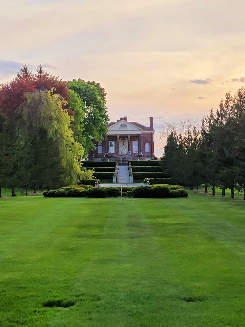 A 500-Acre Estate On The Edge Of Glen Ellyn A 500-Acre Estate On The Edge Of Glen Ellyn