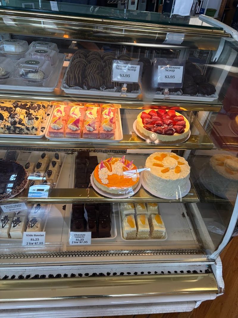 A Buttery Crust That Holds Every Bite Together