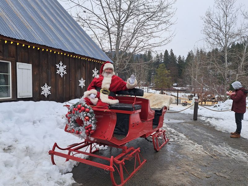 A Barn Gift Shop Full Of Antiques And Souvenirs