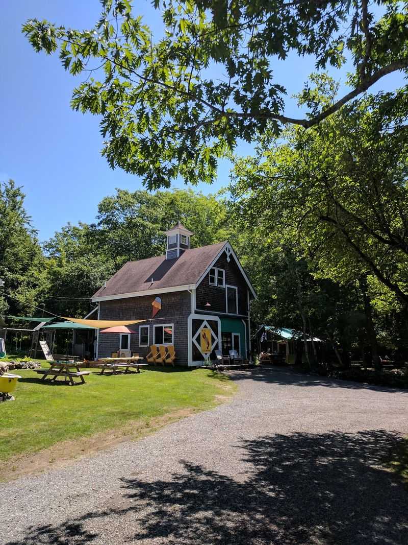 A Barn Setting That Feels Like A Backyard Party