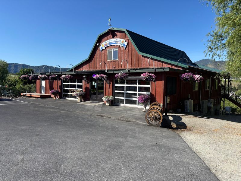 A Barn-Style Breakfast Spot in the Heart of Manson A Barn-Style Breakfast Spot in the Heart of Manson