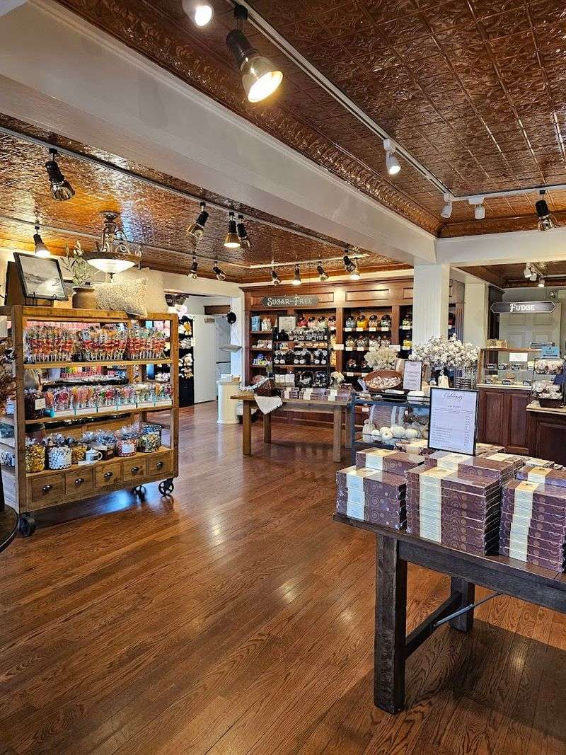 Sugar-Free Options and Thoughtful Gift Packaging