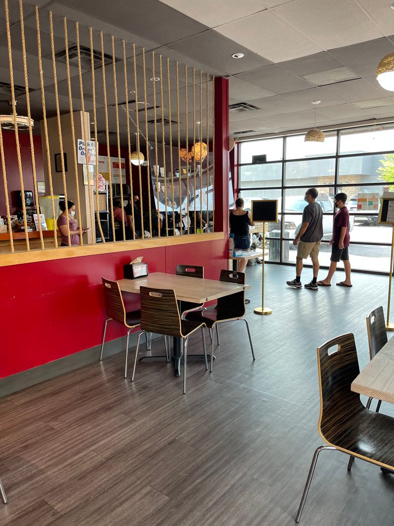 Decor That Keeps Your Focus On Flavor