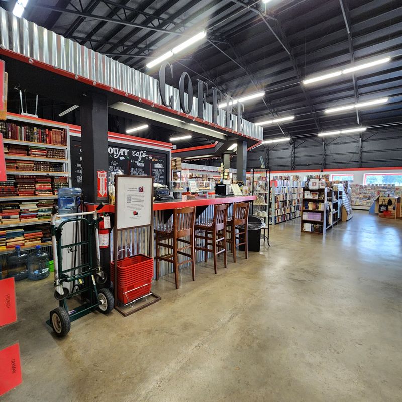 A Cozy Café For Long Hours Of Browsing