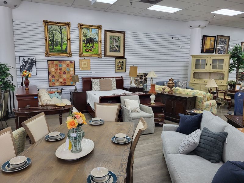 A Boutique Vibe You Wouldn't Expect From Secondhand