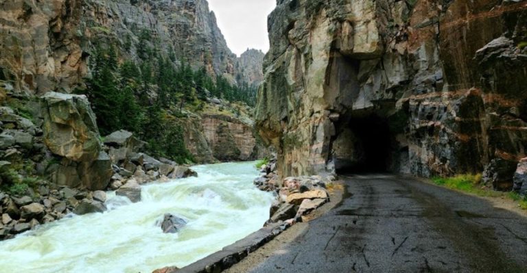 A Breathtaking 50-Mile Drive In Wyoming You Can’t Miss