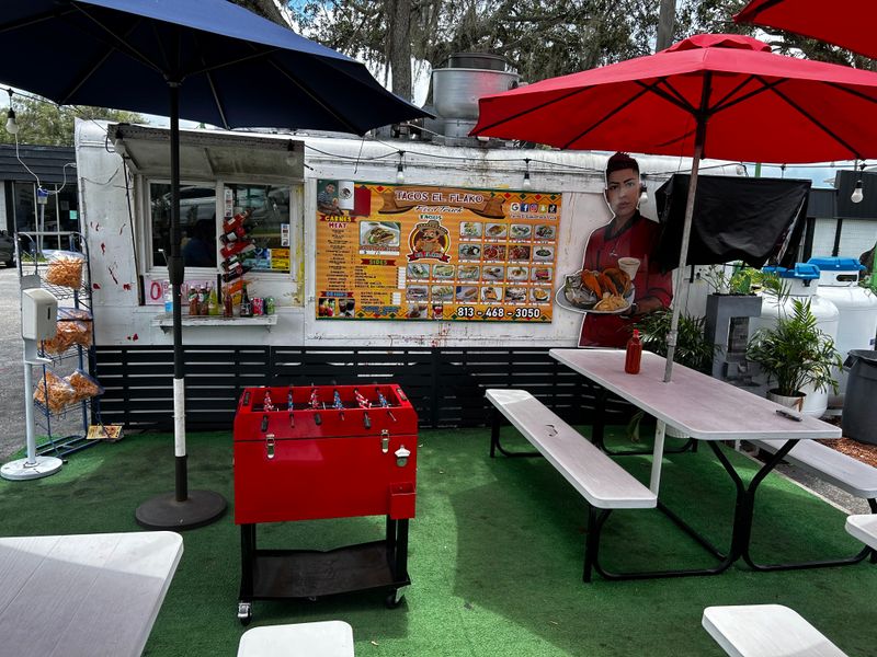 Decor, Ambiance, And Setting