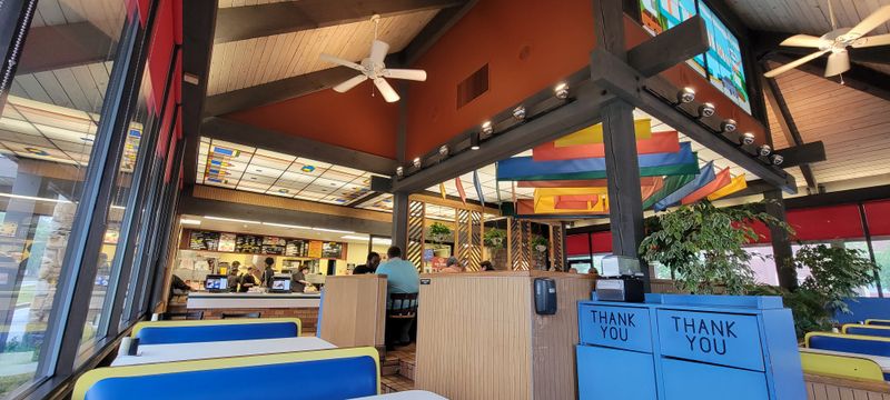 Decor, Ambiance, And Setting