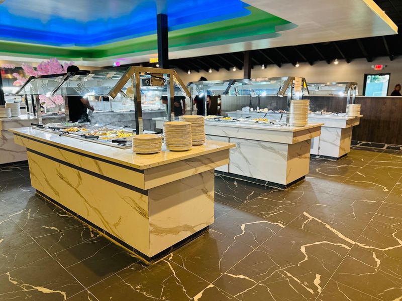 A Bright Interior Built For Big Appetites A Bright Interior Built For Big Appetites