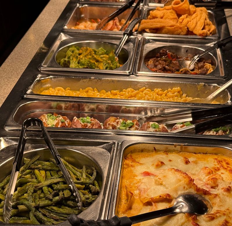 A Buffet Lineup That Plays Musical Chairs