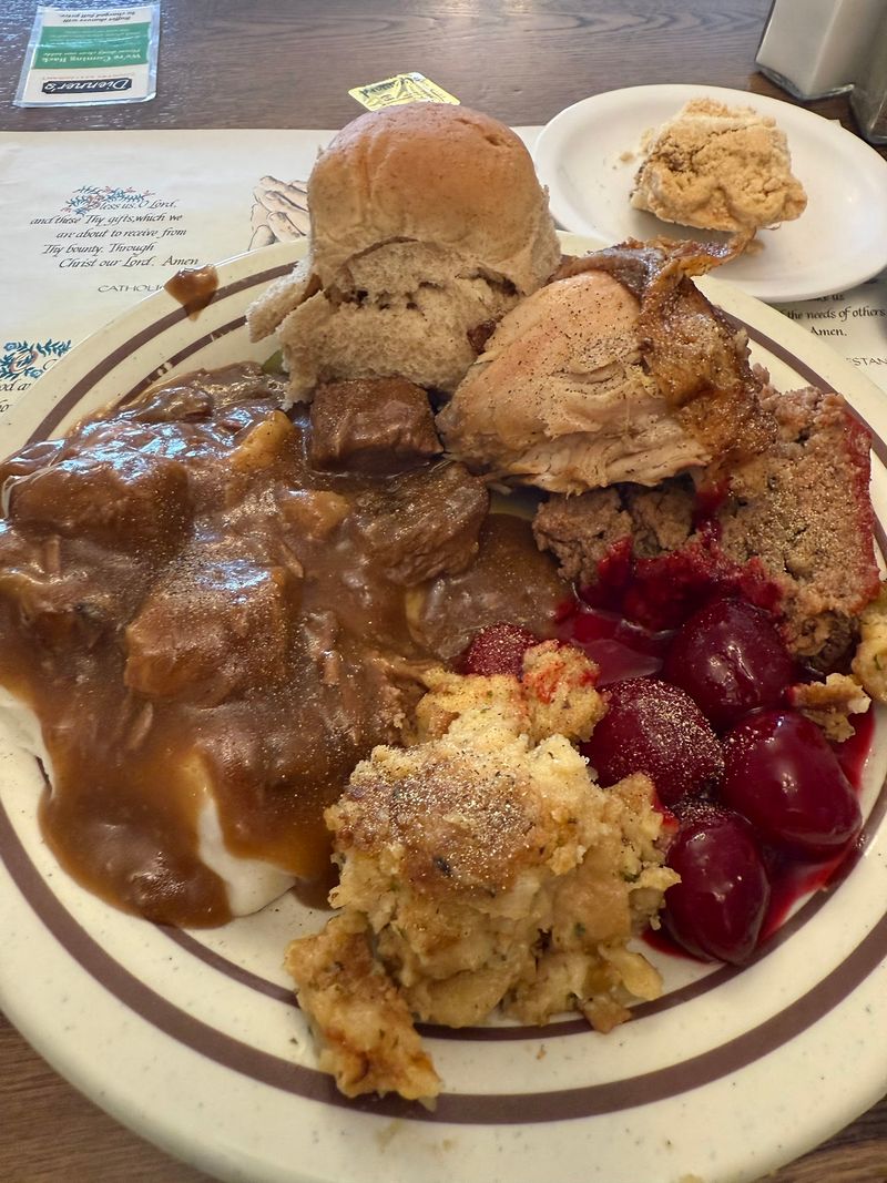 A Buffet That Feels Like Sunday Dinner