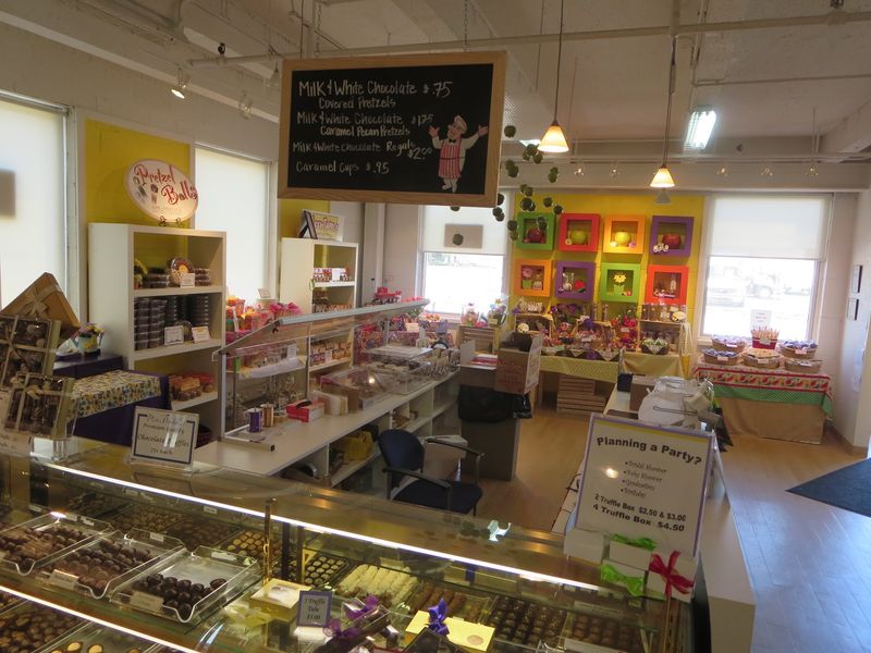 A Caramel Apple Legend Lives Right Next To The Factory