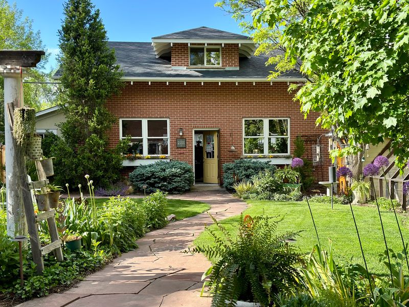 A Carriage House That Changes The Errand
