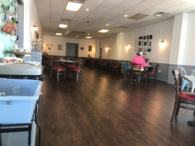A Casual Space For Sweet Breaks