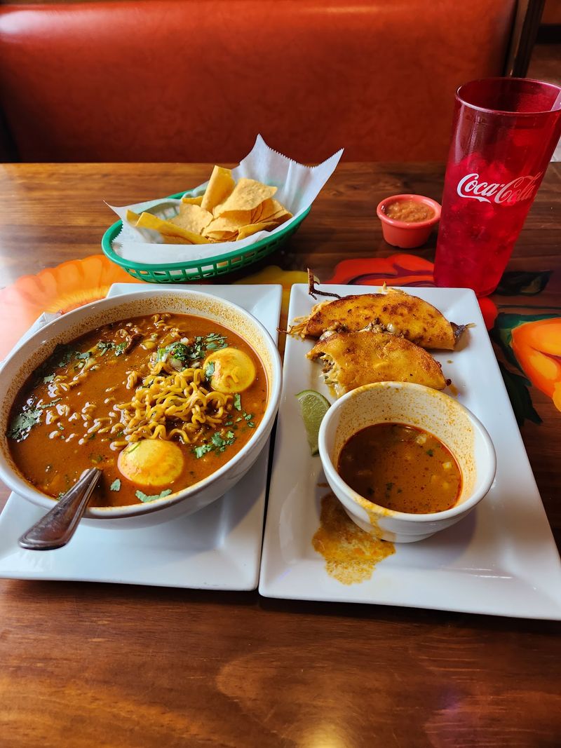 A Casual Table Suits The Food