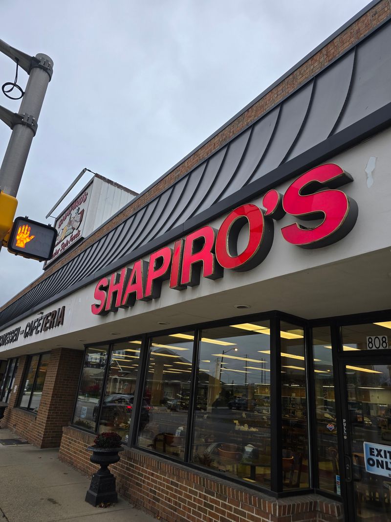 Cafeteria-Style Service That Moves Mountains of Corned Beef