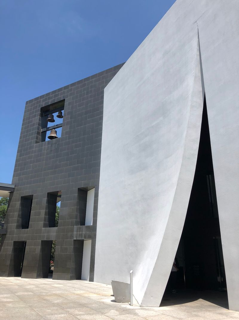 A Chapel That Belongs In An Architecture Textbook A Chapel That Belongs In An Architecture Textbook