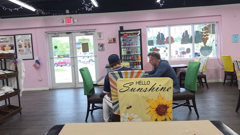 A Cheerful Atmosphere Built For Families A Cheerful Atmosphere Built For Families