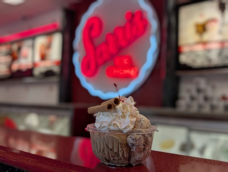 The Ice Cream Parlor That Stops Traffic