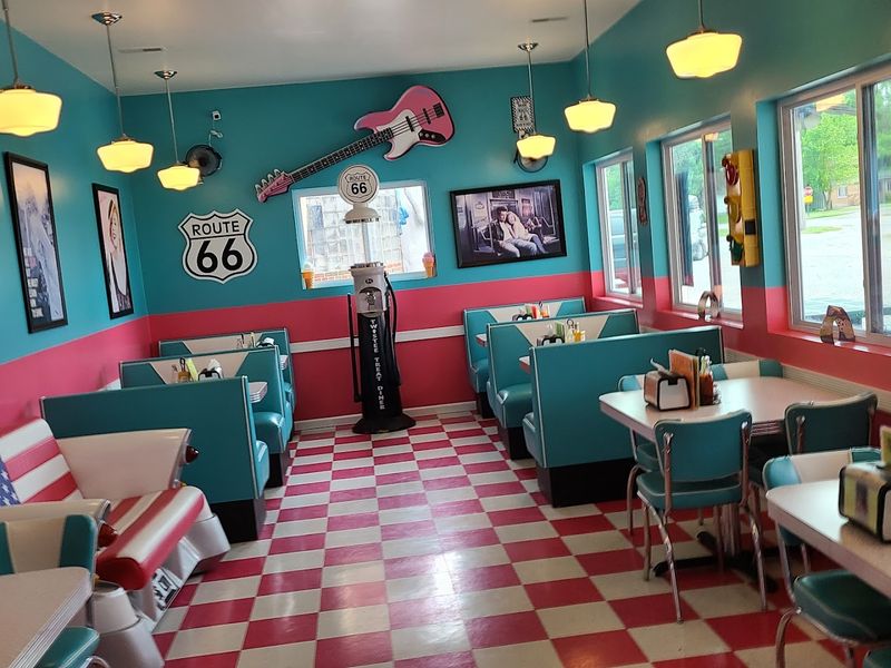 A Classic 50s Diner Experience
