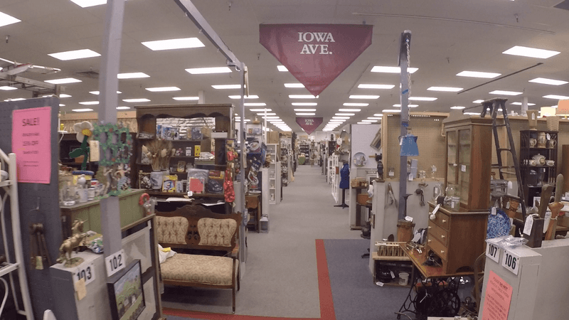 More Than 550 Independent Dealers Under One Roof