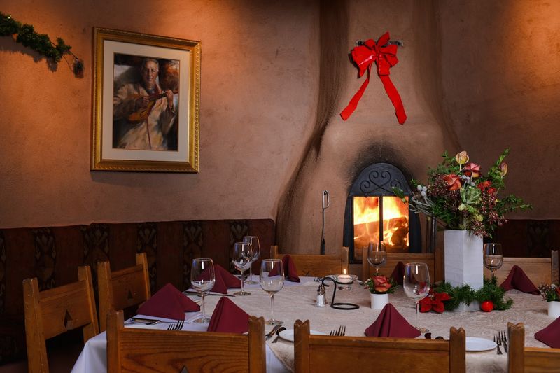 The Habit Locals Build Around This Place