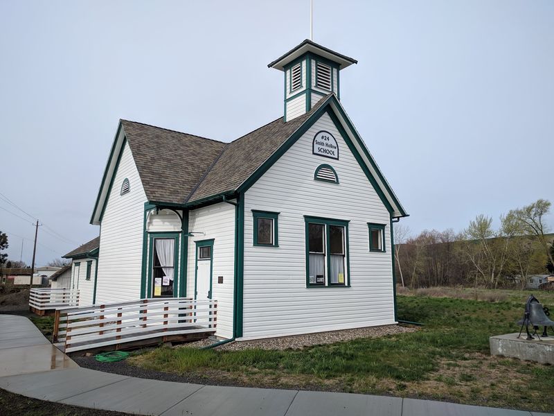 A Community Where Neighbors Still Notice You
