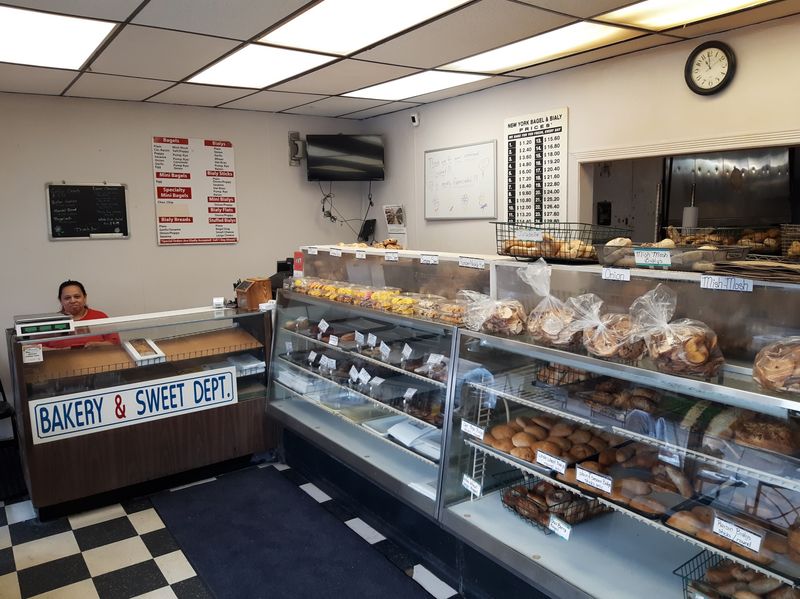 A Corner Shop With Big-City Flavor