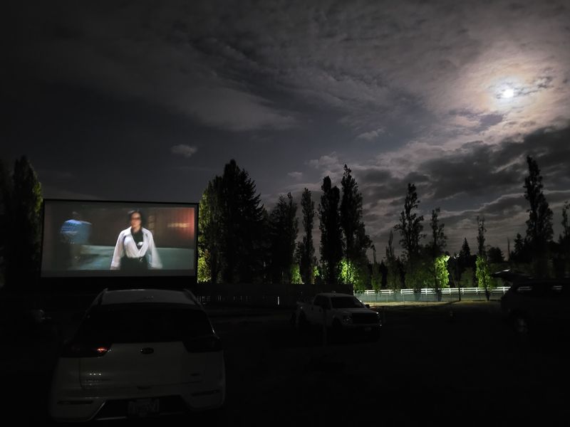 A Corner of Bremerton Where the Screens Still Light Up