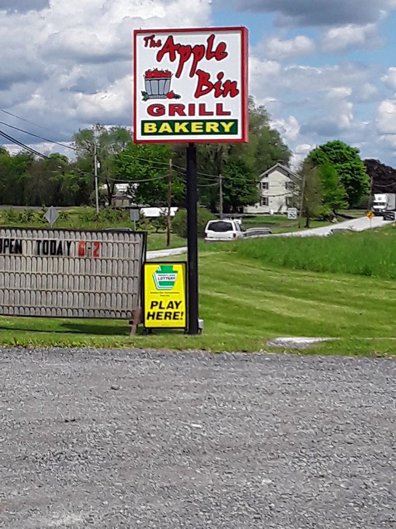 A Country Diner That Wears Its Apple Country Pride