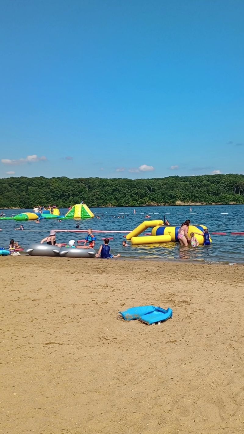 A Country Lake Beach Just Off the Litchfield Roads