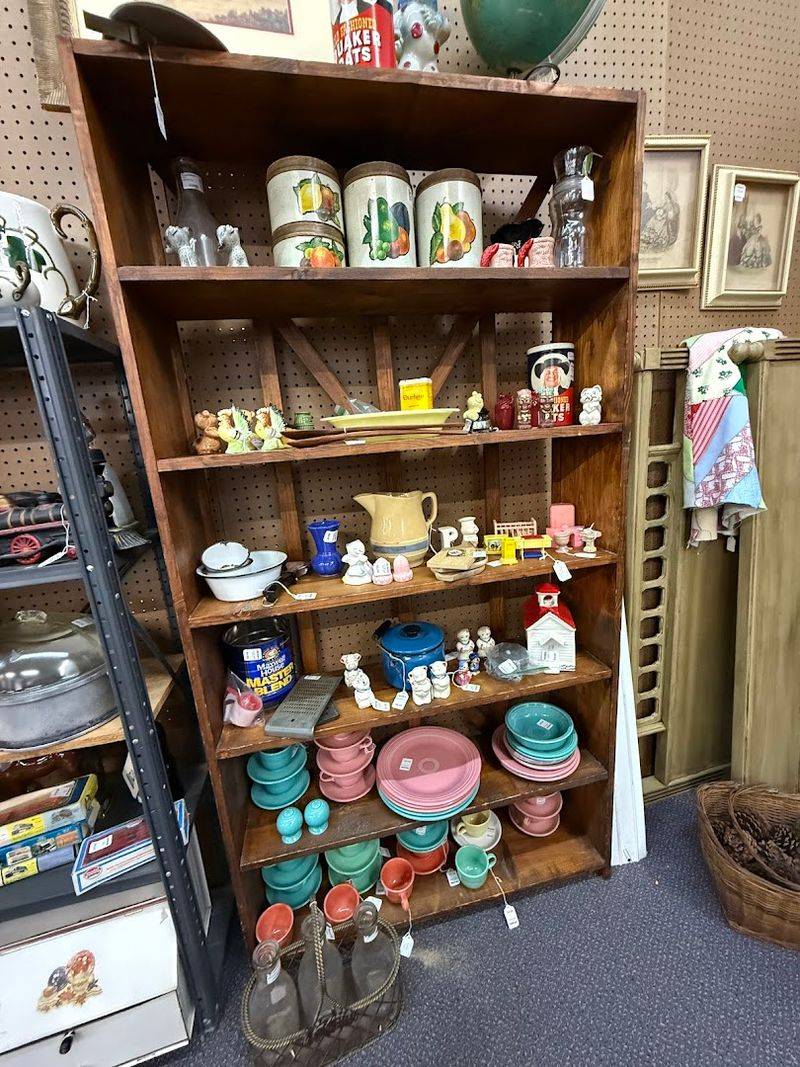 A Country Store Feel With Vintage Charm A Country Store Feel With Vintage Charm