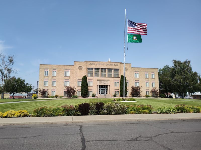A County Seat Rising From the Wheat A County Seat Rising From the Wheat