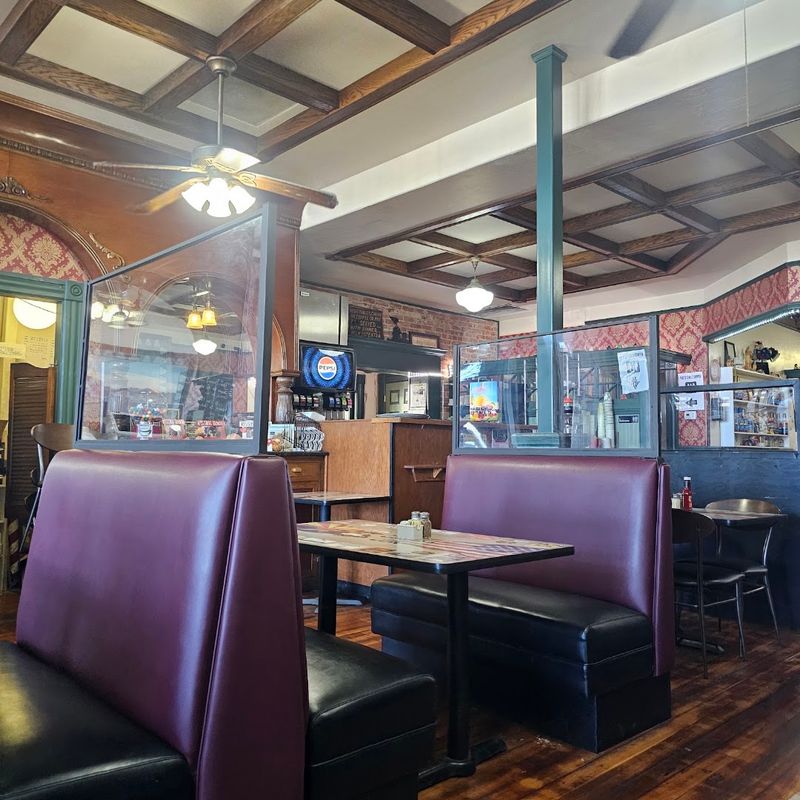 A Cozy Atmosphere That Feels Like Home A Cozy Atmosphere That Feels Like Home