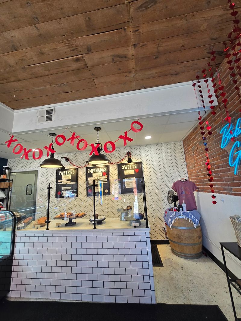 A Cozy Carry-Out Vibe A Cozy Carry-Out Vibe