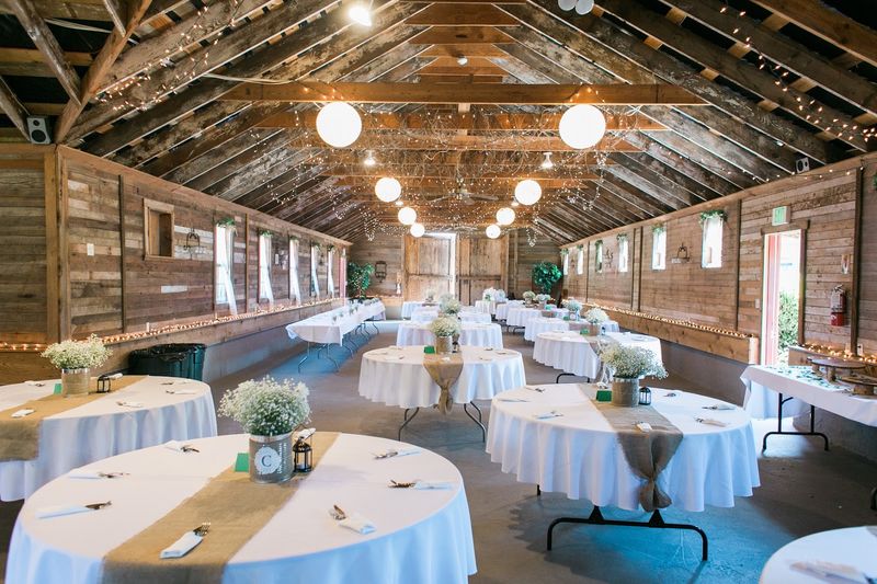 A Cozy Farm Store Worth Browsing A Cozy Farm Store Worth Browsing