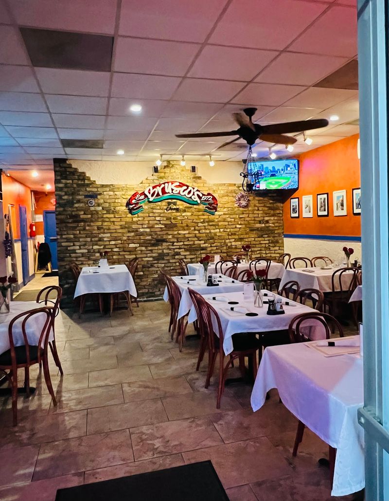A Cozy Location Right On South Federal Highway