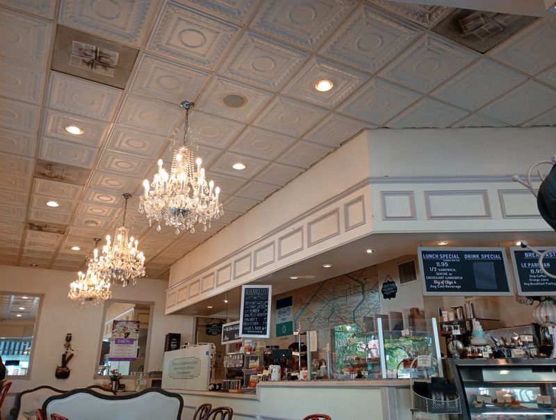 A Cozy, Quirky Neighborhood Hangout