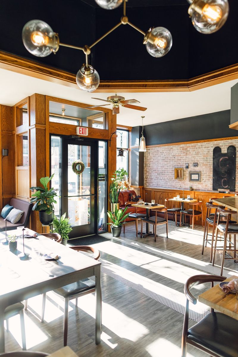 A Cozy Room With Bistro Charm A Cozy Room With Bistro Charm